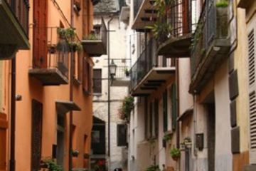 Vicolo del centro storico (Foto di Alessandro Vecchi)